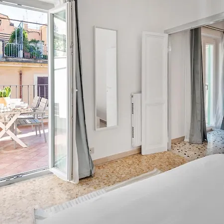 Urbana Rooftop * רומא